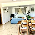 Nissi Sandy Bay C09
