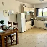 Nissi Sandy Bay C09
